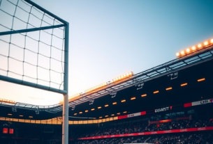 法兰克福足球队主帅里埃拉遭遇信任危机：战术争议与未来展望-图5